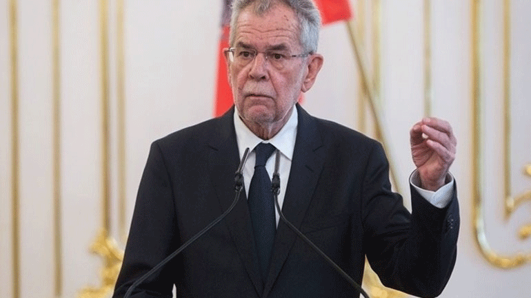 Αυστρία: Κριτική άσκησε ο ομοσπονδιακός Πρόεδρος στον Υπ. Εσωτερικών Χέρμπερτ Κικλ