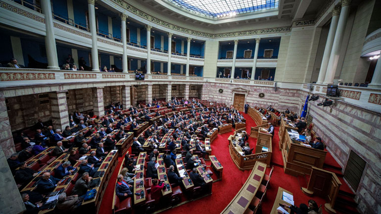 Βουλή – Συμφωνία των Πρεσπών: «Παρών» από Γρ. Ψαριανό – «Ναι» από Θ. Παπαχριστόπουλο