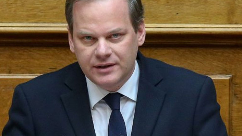 «Η ΝΔ είναι αποφασισμένη να διαπραγματευτεί, ακόμα και να βάλει βέτο στην ένταξη των Σκοπίων στην ΕΕ»