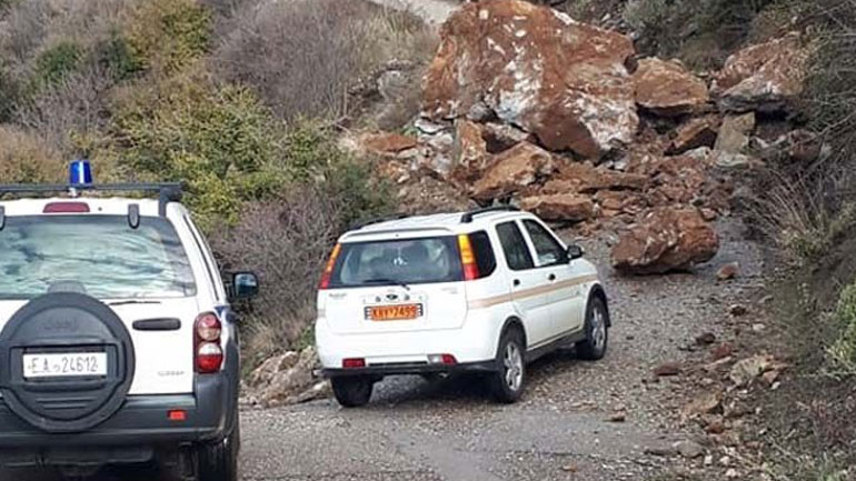 Ανδρίτσαινα: Εκκενώθηκαν σπίτια μετά από κατολίσθηση στους Μύλους Φαναρίου