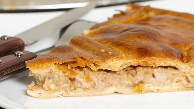 Κρεμμυδόπιτα με μπέικον