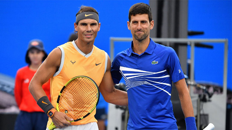 Η αναμνηστική φωτογραφία των δύο φιναλίστ πριν την έναρξη του τελικού