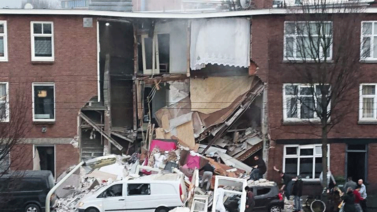 Κατέρρευσε κτήριο από έκρηξη στη Χάγη – Εννέα τραυματίες