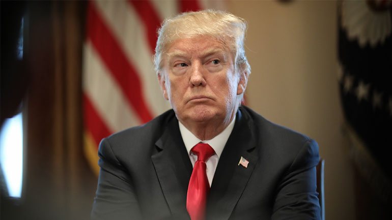 Τραμπ εναντίον δημοσιογράφων που απολύθηκαν