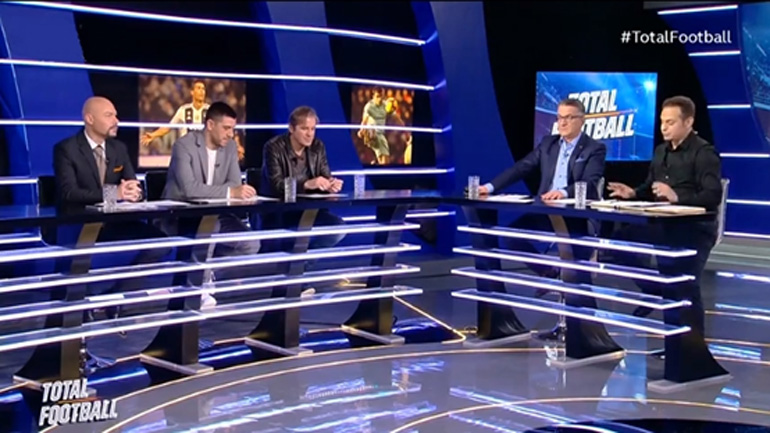 Ντέμη, δεν κάνεις για παρουσιαστής