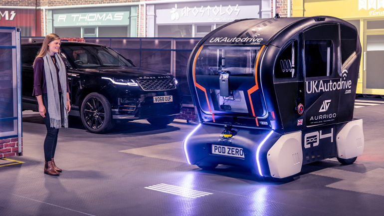 Αυτόνομα οχήματα που προειδοποιούν τους πεζούς