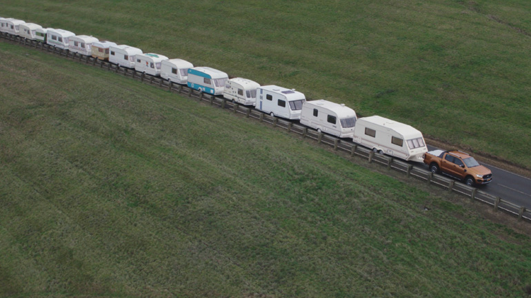 Ποιο pick-up μπορεί να ρυμουλκήσει 15 τροχόσπιτα;