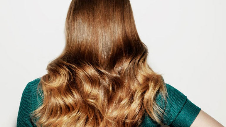 Αυτές είναι οι τροφές που θα σας χαρίσουν δυνατά και λαμπερά μαλλιά!