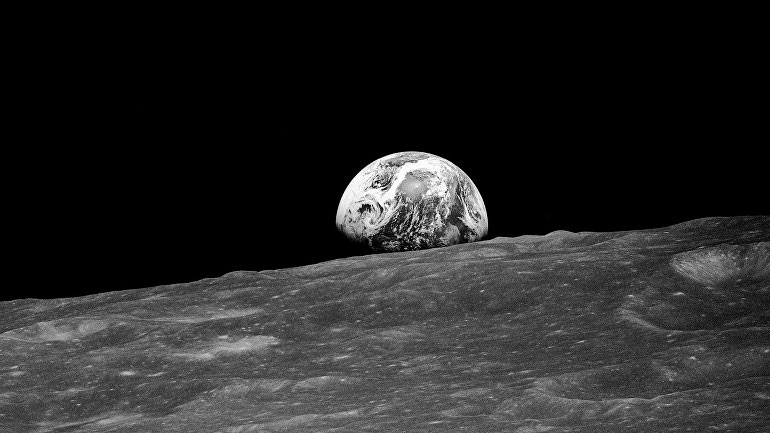 Η Ρωσία σχεδιάζει να φέρει δείγματα σεληνιακού εδάφους στη Γη μετά το 2025