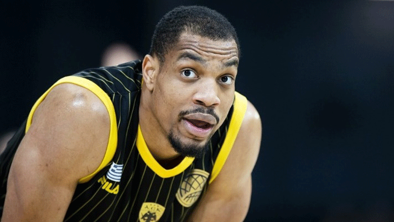 «Αγκαλιάζει» την πρώτη θέση η ΑΕΚ, 84-65 τη Λιετκαμπέλις