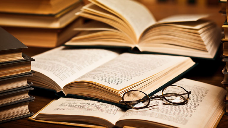 Τόνι, Γερτρούδη και στη μέση ο Μάκης…