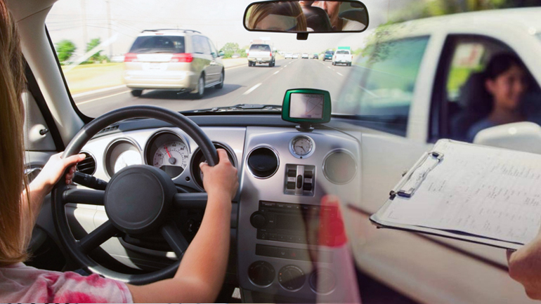 Δίπλωμα οδήγησης από τα 17