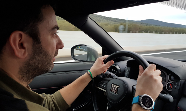 Πίσω από το τιμόνι του Nissan GT-R αισθάνεσαι άλλος άνθρωπος