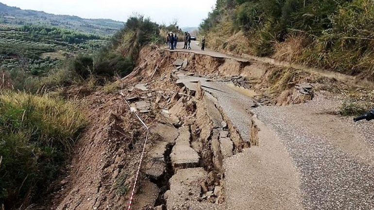 Πλημμύρες και κατολισθήσεις στην Ηλεία από την κακοκαιρία