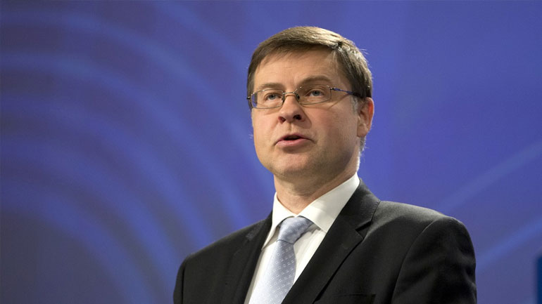 Β. Ντομπρόβσκις: Σημαντική η υιοθέτηση του ευρώ για μικρές και ανοικτές οικονομίες όπως της Βουλγαρίας