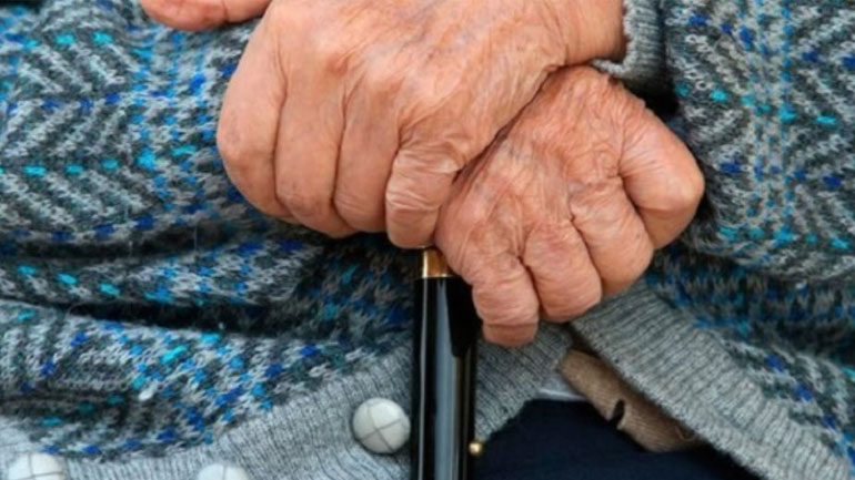 Κατερίνη: Ψέκασαν ηλικιωμένο με σπρέι και του άρπαξαν χρήματα και κινητό τηλέφωνο