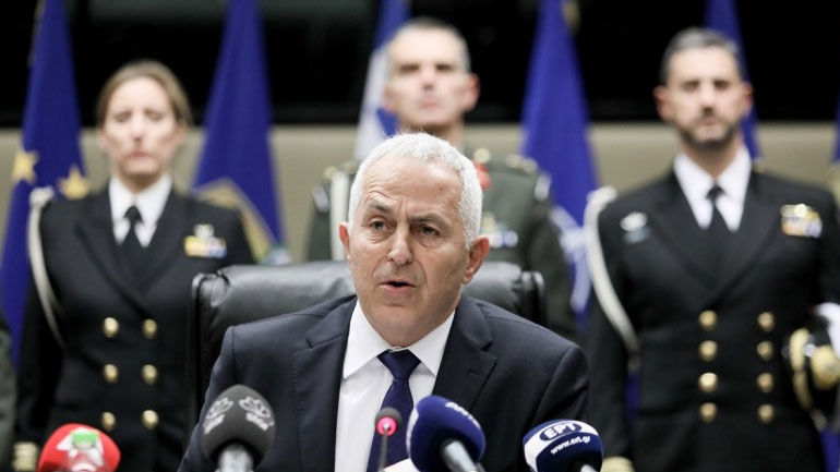 Επιβεβαίωσε το ΓΕΕΘΑ την πρόσκληση Ακάρ στον Ευάγγελο Αποστολάκη