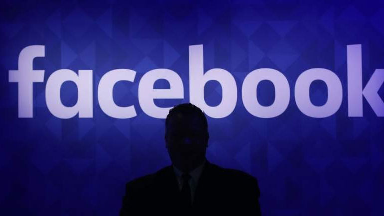 Παρά τα σκάνδαλα, το Facebook αύξησε τόσο τους χρήστες όσο και τα κέρδη του