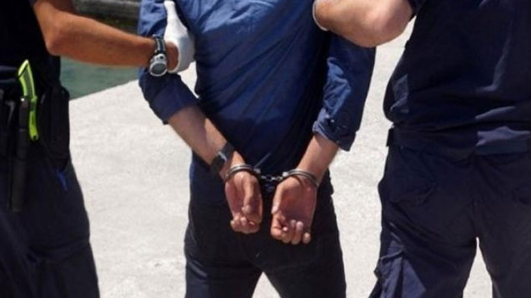 Σύλληψη δυο αλλοδαπών για πλαστά έγγραφα