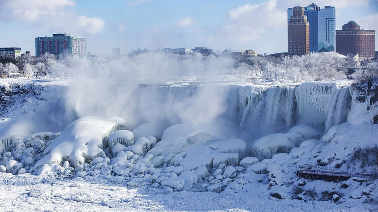 ΗΠΑ: Η πολική δίνη παρέλυσε τις μεσοδυτικές πολιτείες – Ξεπέρασαν τους 20 οι νεκροί