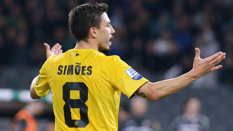 Μήνυμα παραμονής της ΑΕΚ στον Σιμόες