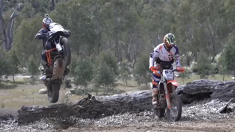 Μεγάλες adventure μοτοσυκλέτες στα σωστά χέρια