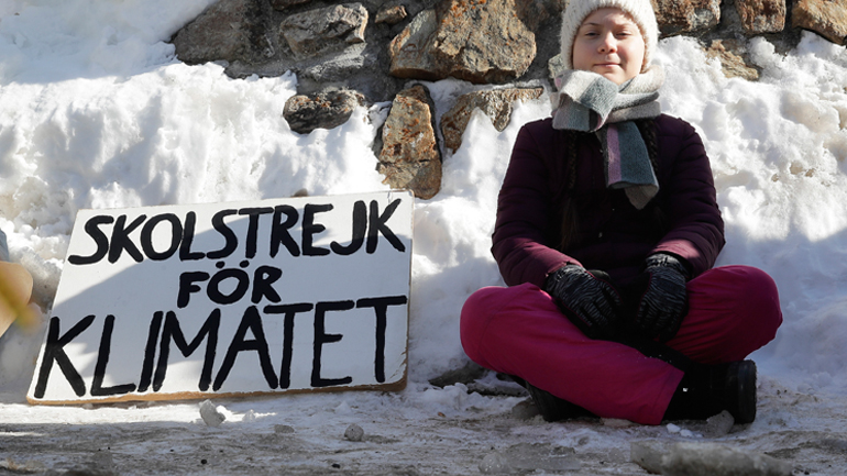 Αυτή η 16χρονη  απεργεί κάθε Παρασκευή για την κλιματική αλλαγή