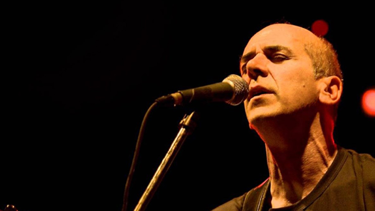 Ορφέας Περίδης: «Αγαπώ το τραγούδι όχι σαν επάγελμα, αλλά σαν διέξοδο και σαν υπαρξιακή ανησυχία»