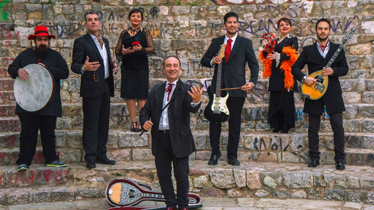 Ο Γιώργος Αλτής και το «Ντρίγκι ντρίγκι ώπα» επιστρέφουν στις «Χίλιες και δύο νύχτες»!