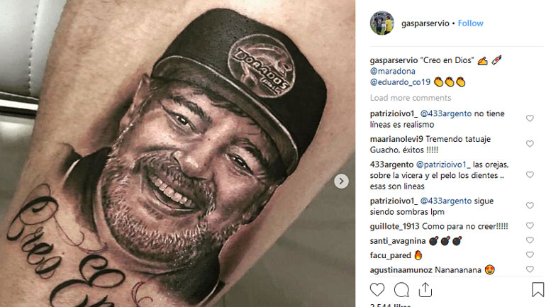 Ο τερματοφύλακας της Ντοράντος έκανε τατουάζ στο πόδι του τον… Μαραντόνα!