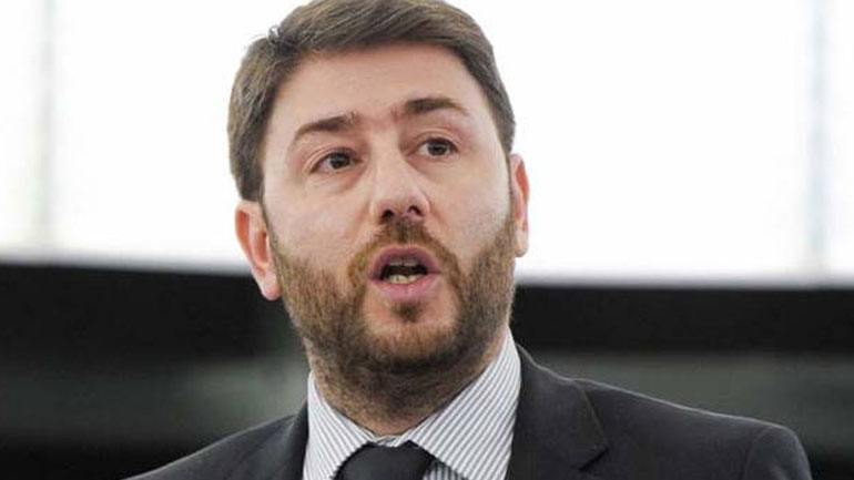 «Ο ΣΥΡΙΖΑ εγκαινιάζει νέα κοινοβουλευτικά ήθη που απαξιώνουν πλήρως τους θεσμούς»