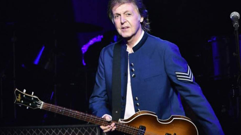 O   Πολ ΜακΚάρτνεϊ πιστεύει ότι ένα μπουκάλι ουίσκι κοστίζει 2 λίρες