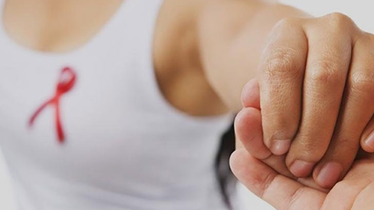 Πώς να μιλήσουμε στα παιδιά όταν ο γονιός διαγνωστεί με καρκίνο