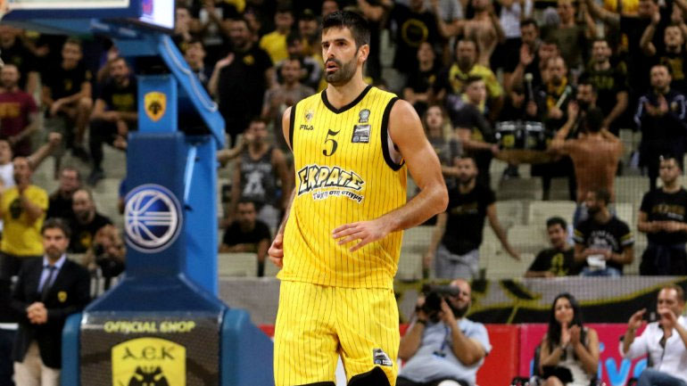 ΑΕΚ: Προπονήθηκε και παίζει κόντρα στην Αντβέρπ ο Σάκοτα