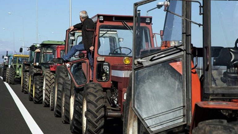 Στα… δύο η Ελλάδα