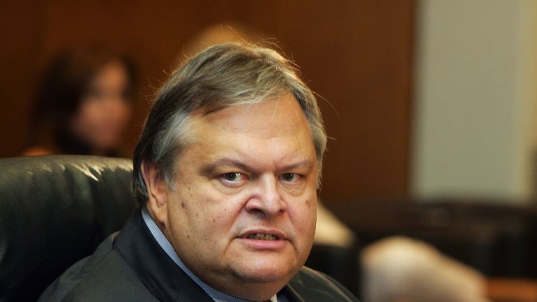 Βενιζέλος: Ο κ. Τσίπρας διαμορφώνει ένα κοινοβουλευτικό σύστημα χωρίς κανένα θεσμικό, πολιτικό και ηθικό φραγμό