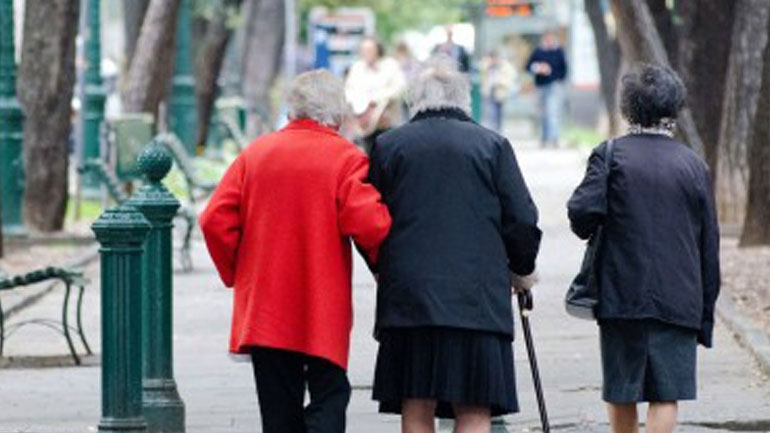 Γιατί οι γυναίκες είναι πιθανότερο να διατηρήσουν κοφτερό μυαλό στα γεράματα