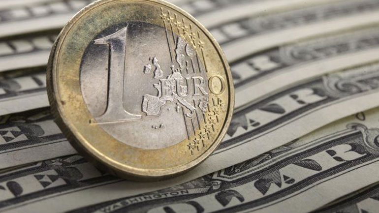 Το ευρώ υποχωρεί κατά 0,14% και διαμορφώνεται στα 1,1389 δολάρια
