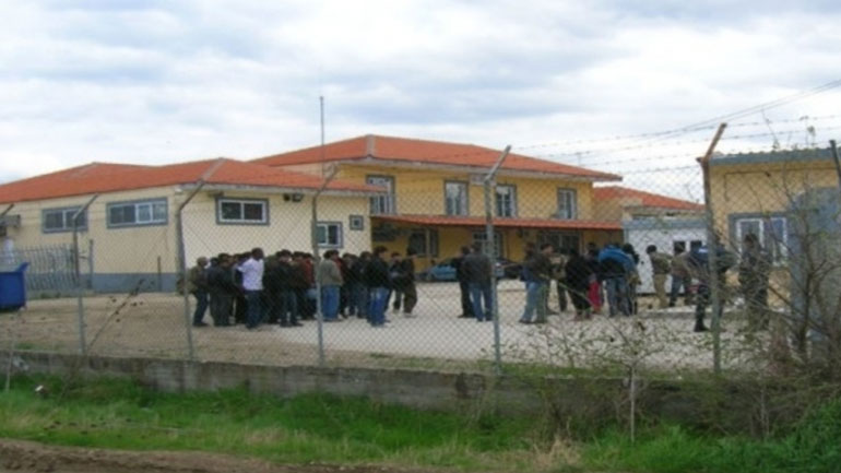 Επεισόδια και ζημιές από πρόσφυγες στο κέντρο υποδοχής στο Φυλάκιο Ορεστιάδας