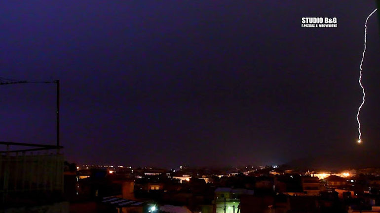 Ναύπλιο: «Γη και ουρανός ένα» με καταρρακτώδη βροχή και αστραπές