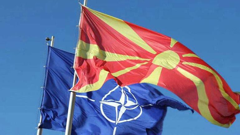 ΝΑΤΟ: Υπεγράφη το πρωτόκολλο εισδοχής της ΠΓΔΜ στην Ατλαντική Συμμαχία