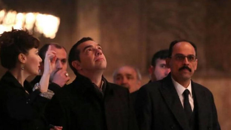 Θαύμα αφού δεν έπεσε ο πολυέλαιος της Αγίας Σοφίας