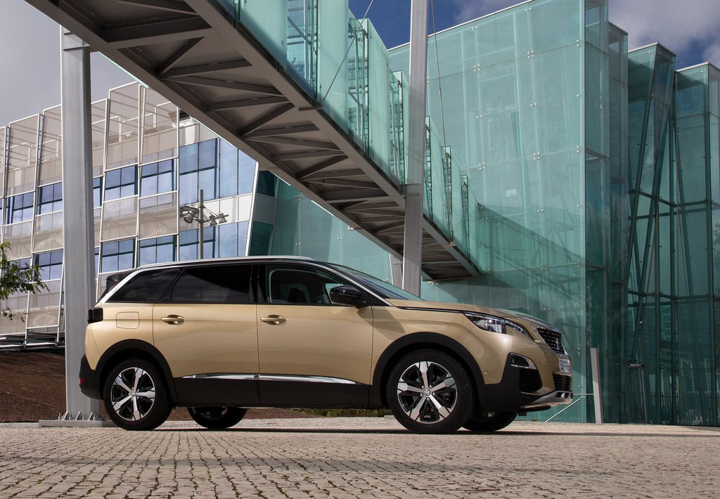 Η Peugeot ήταν δεύτερη με 1.028 μονάδες