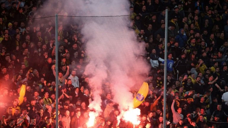 Super League: Πρόστιμο 26.500 ευρώ στην ΑΕΚ για τον αγώνα με τον ΠΑΟΚ