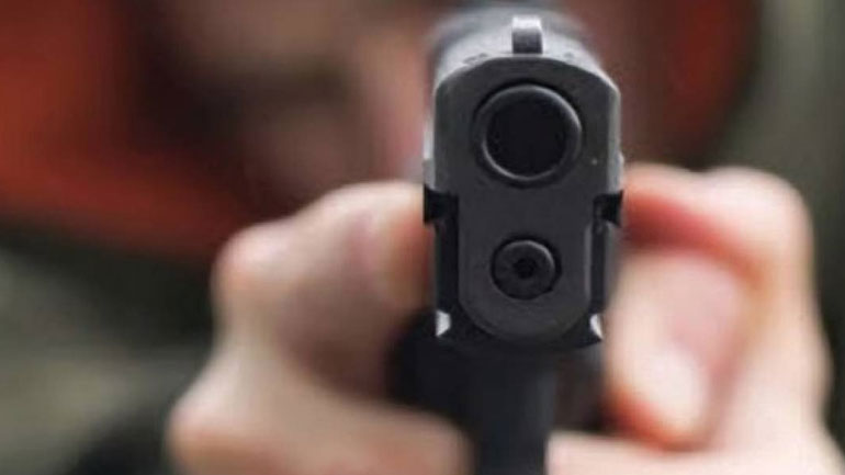 Ένοπλη ληστεία σε υποκατάστημα τράπεζας στην Ελευσίνα Ένοπλη ληστεία σε υποκατάστημα τράπεζας στην Ελευσίνα