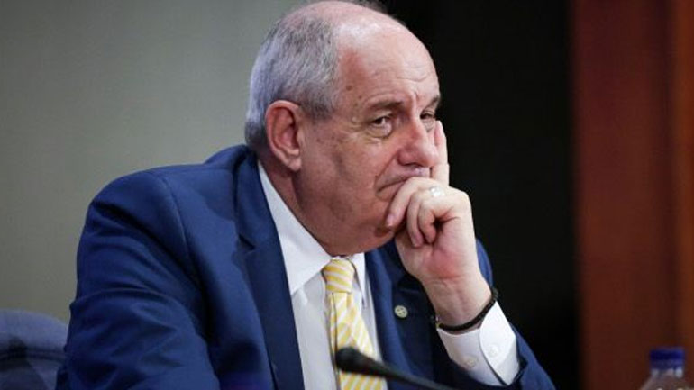 Κοινοβουλευτική Ραψωδία και 3 υπερβατικά σενάρια