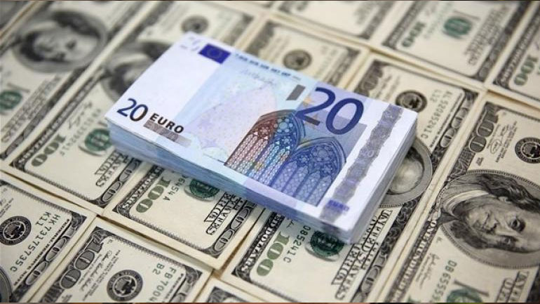 Το ευρώ ενισχύεται οριακά 0,04%, στα 1,1346 δολάρια