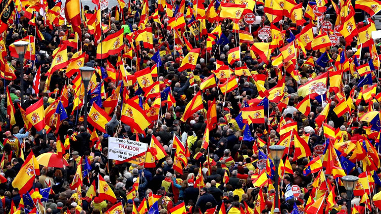 Ισπανία: Διαδήλωση κατά της πρότασης Σάντσεθ για την διεξαγωγή συνομιλιών με την Καταλονία