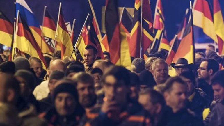 Γερμανία: Φράξια της AfD καταγγέλλει τον κομφορμισμό της ηγεσίας και «εσωκομματική» παρακολούθηση