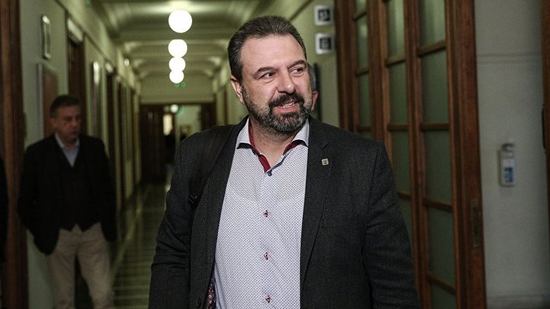 Διαβεβαιώσεις, υποσχέσεις και προσπάθεια διάσπασης του Αραχωβίτη στο μέτωπο των αγροτών